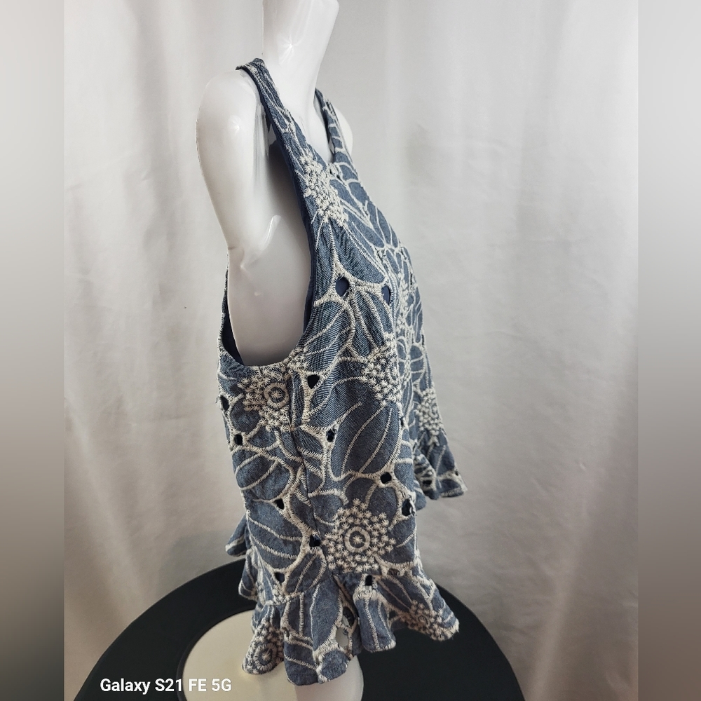 Cute Denim & Embroidered Ruffle Crop Top Size XS - Picture 2 of 4